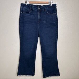 Good American Good Legs Crop Mini Boot jeans 18
